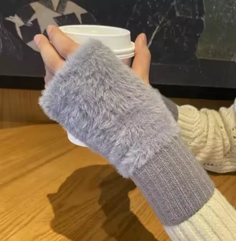 Luxury Mink Fleece Fingerless Gloves – Soft, Warm, and Stylish Winter Wrist Mittens for Women!